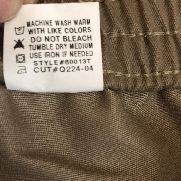 Khaki shorts - Picture 4 of 4